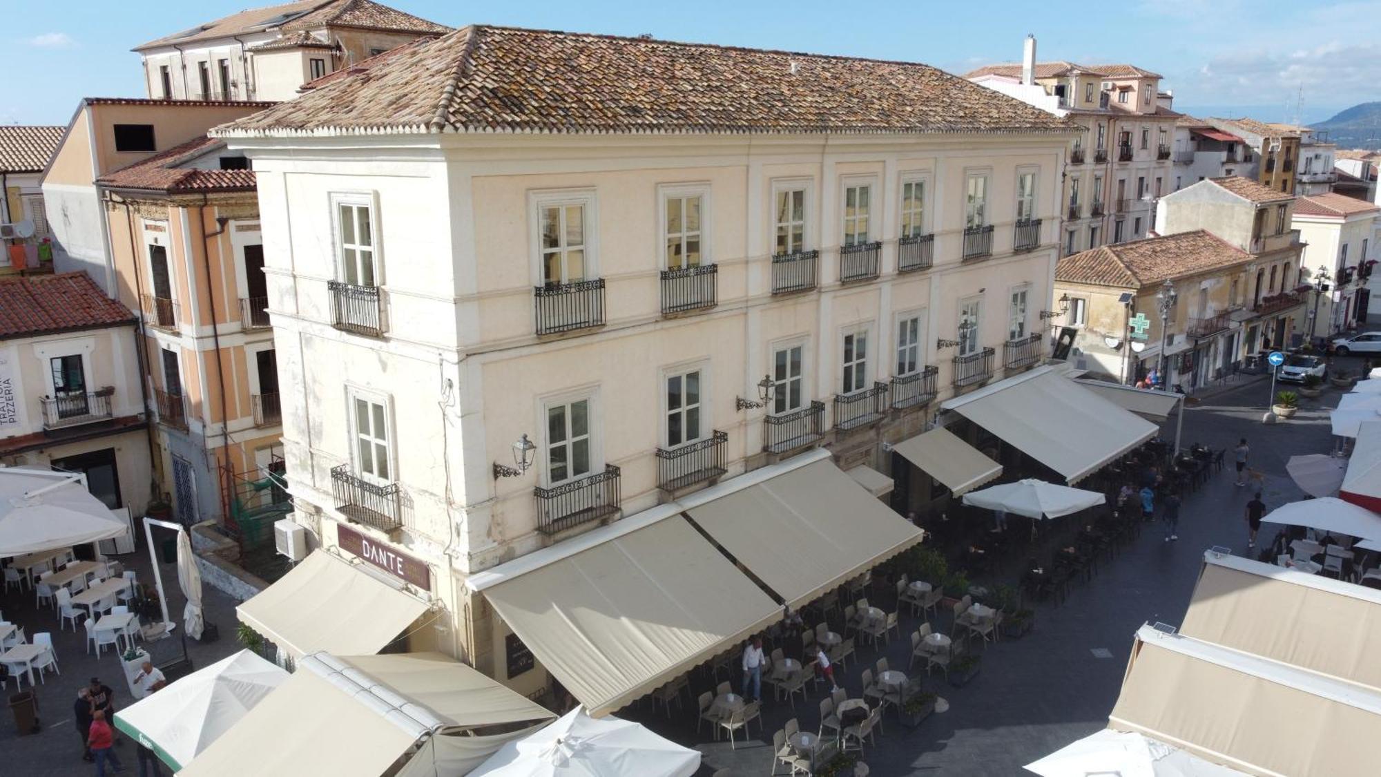 Hotel Della Piazza Pizzo  Dış mekan fotoğraf