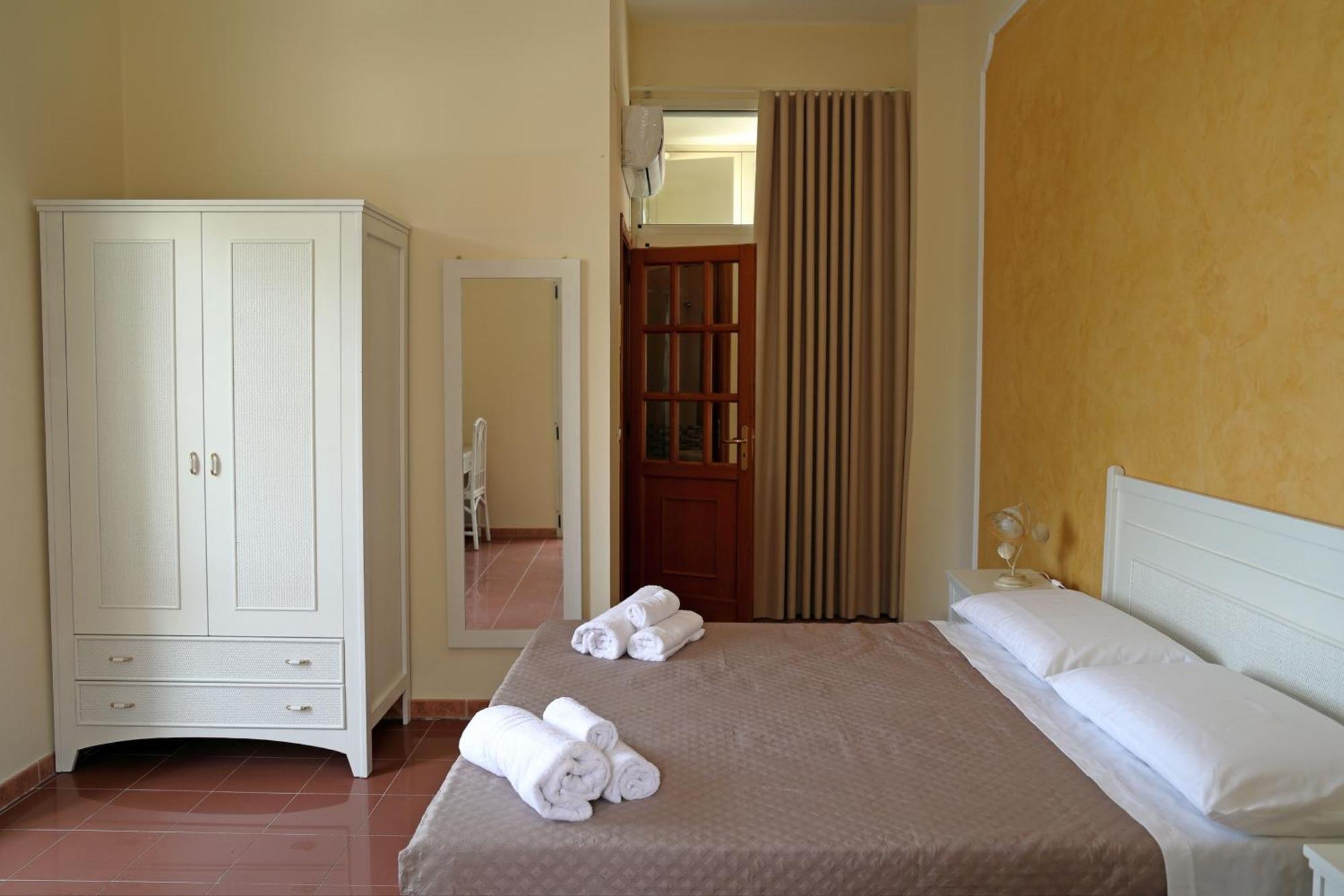 Hotel Della Piazza Pizzo  Dış mekan fotoğraf